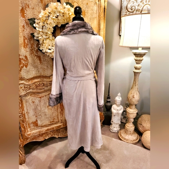 Soma New unworn Faux Fur Robe Size L/XL - Picture 7 of 8